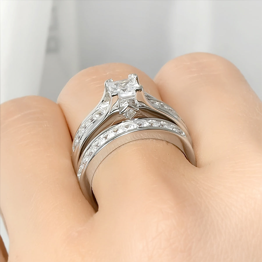 Womens Brilliant 1.5 Carat CZ Princess Cut Wedding Ring Set Silver