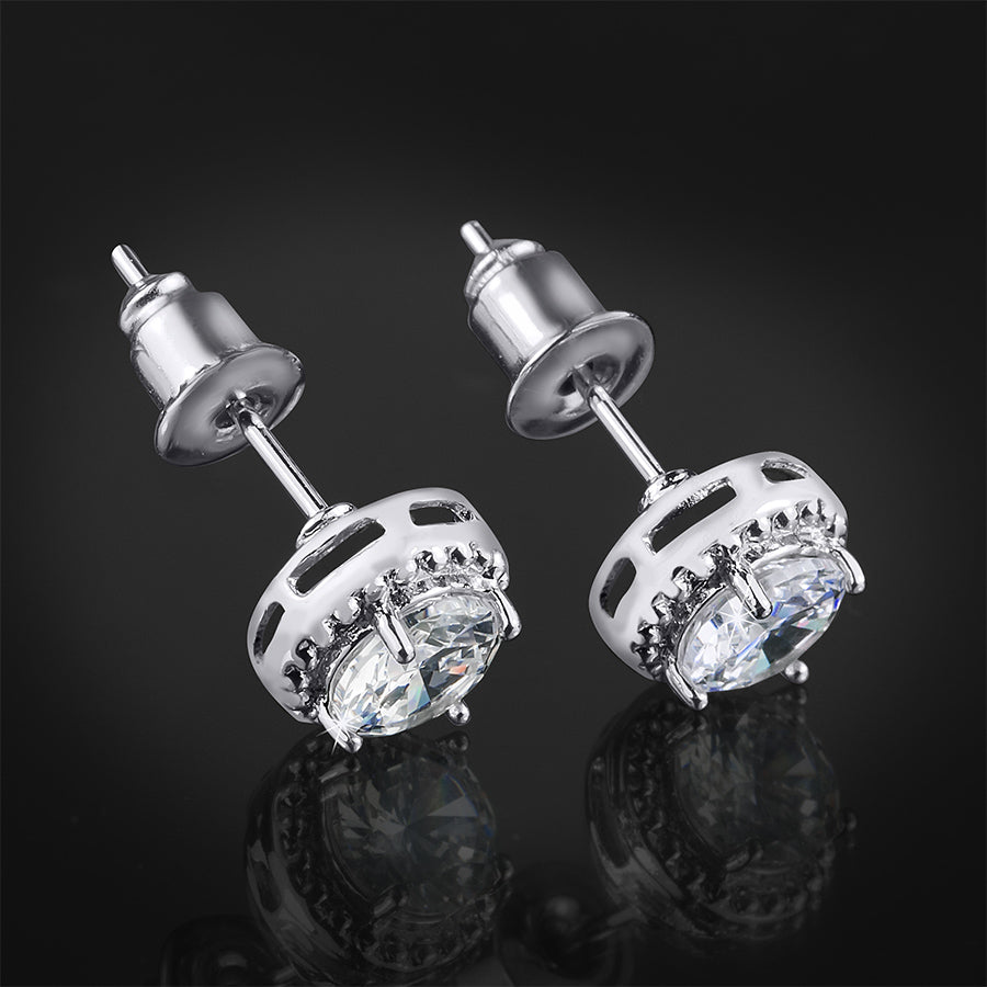 Gorgeous Simulated Diamond Stud Earrings 5mm 0.50 CT For Her Wedding Accessories